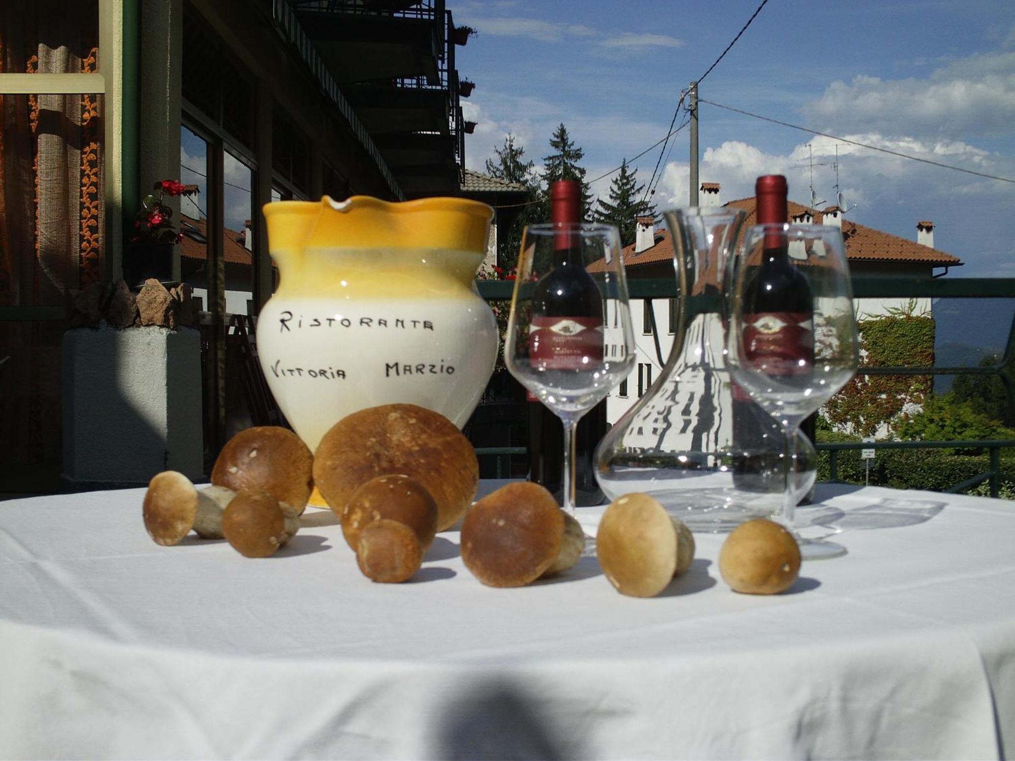 Budget Hotel Vittoria & Ristorante Marzio Kültér fotó